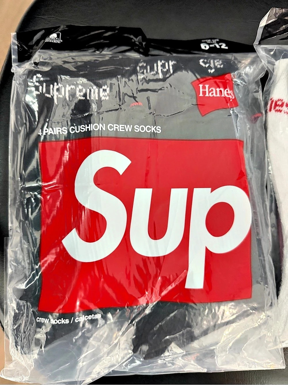 Supreme Hanes 4 Pairs Cushion Crew Socks Black Size 6-12 NWT